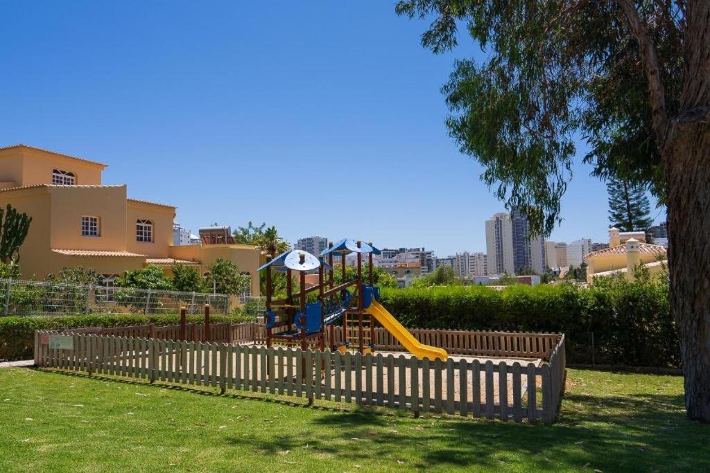 Rosa Apartment
